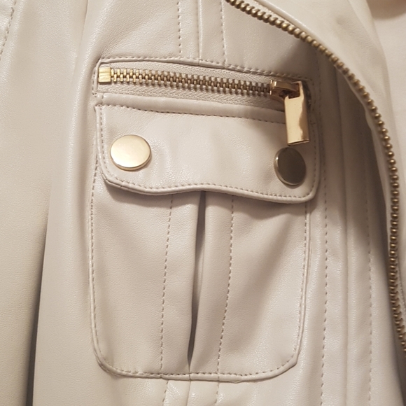 Bebe faux leather off-white jacket - Picture 7 of 8